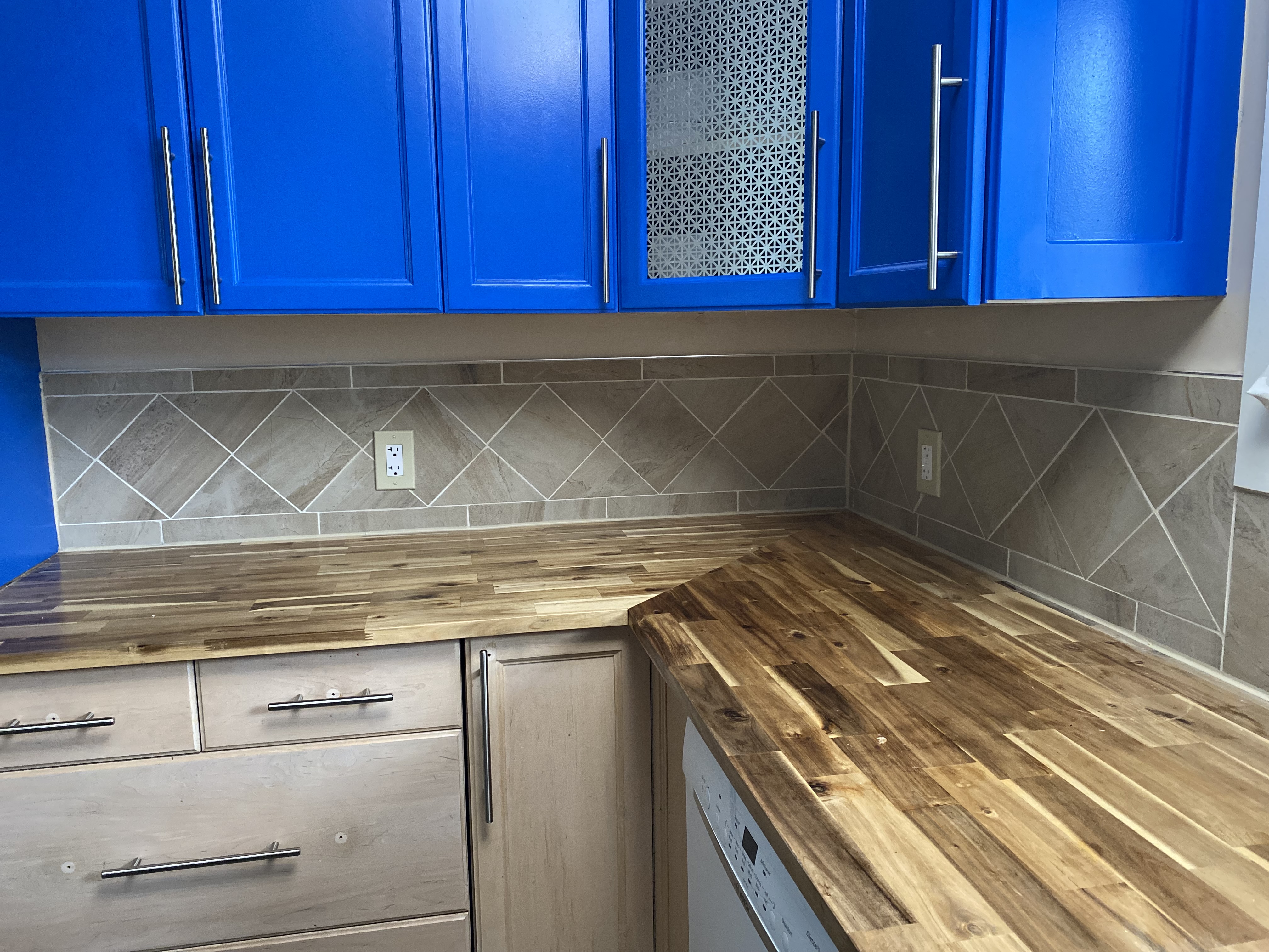 Diamond Pattern Backsplash by Aymont Drywall